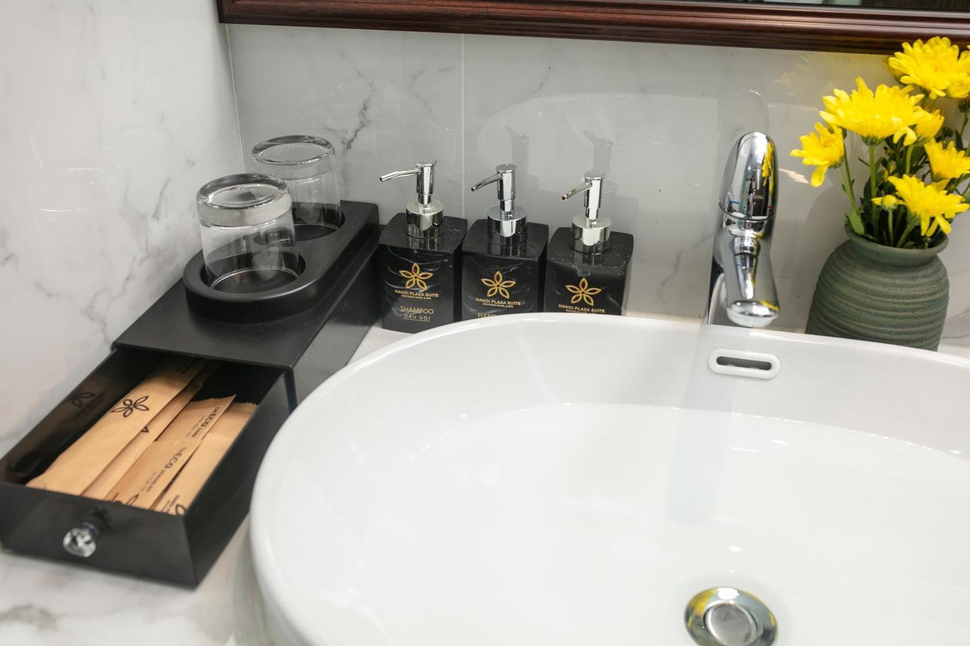 Hanoi Plaza Suite Hotel & Spa מראה חיצוני תמונה